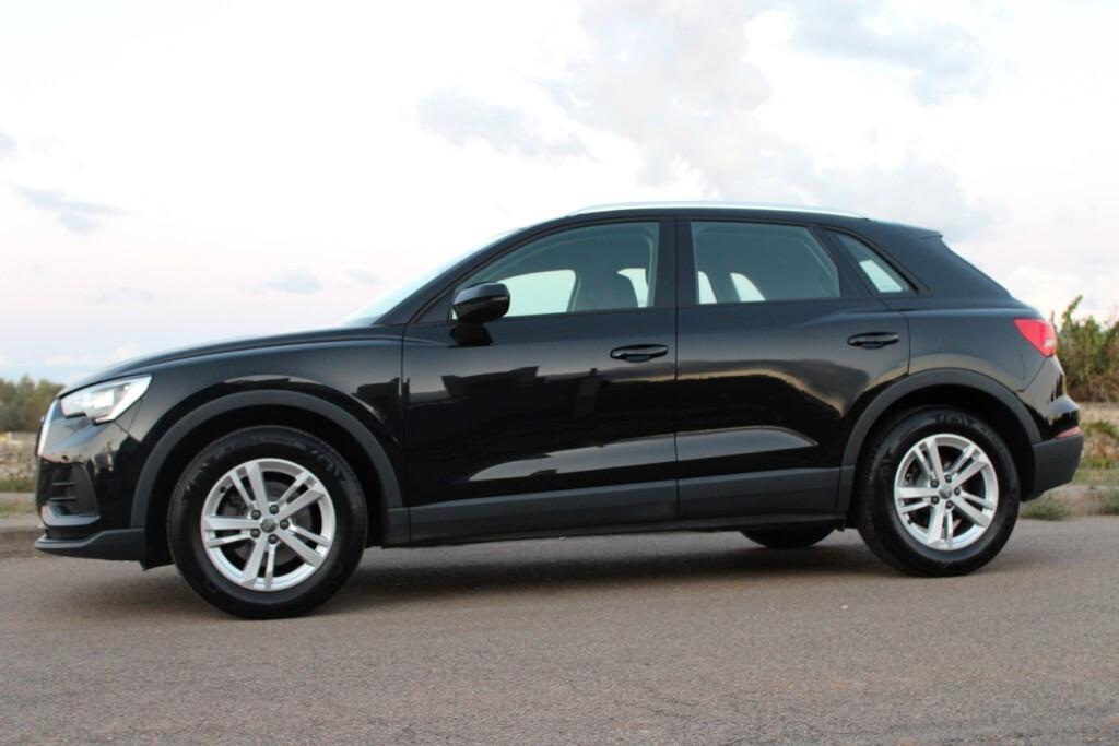 AUDI Q3 2.0 TDI 150 CV s-tronic *LED *Luci Ambiente