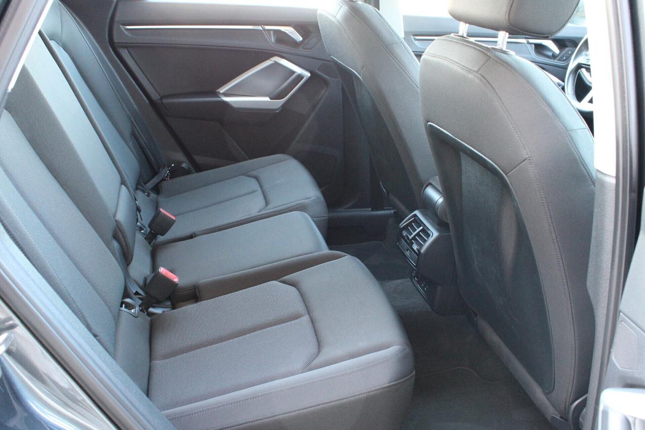 Audi Q3 40 TDI quattro S tronic S line edition SLINE