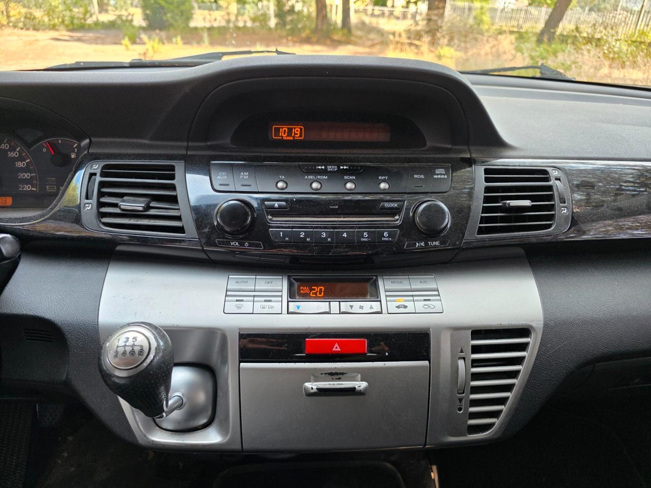 Honda FR-V 2.2 16V i-CTDi Executive