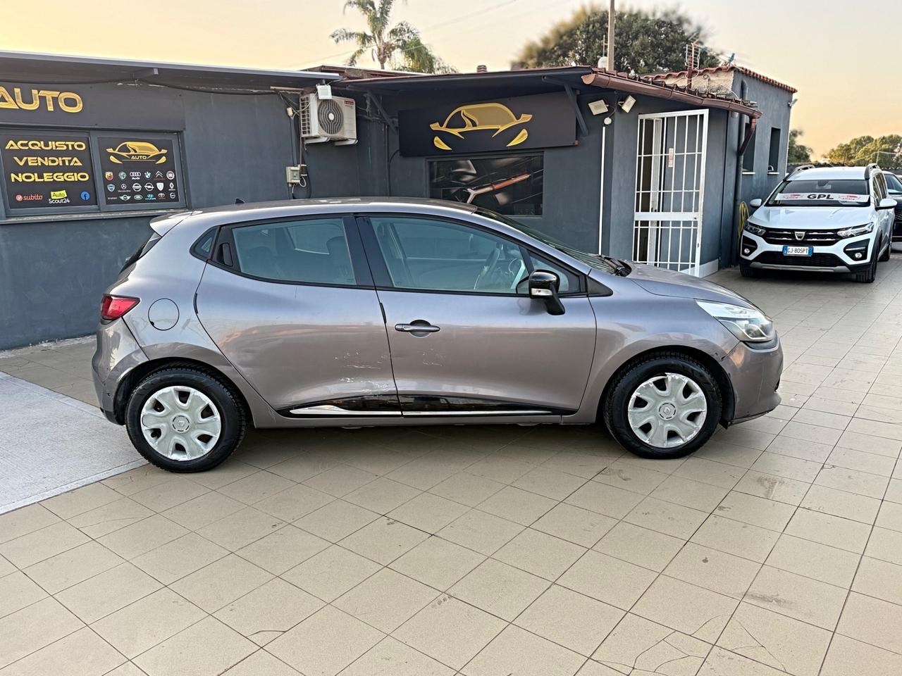 Renault Clio 1.2 75CV GPL 5 porte Live Garanzia 12 Mesi