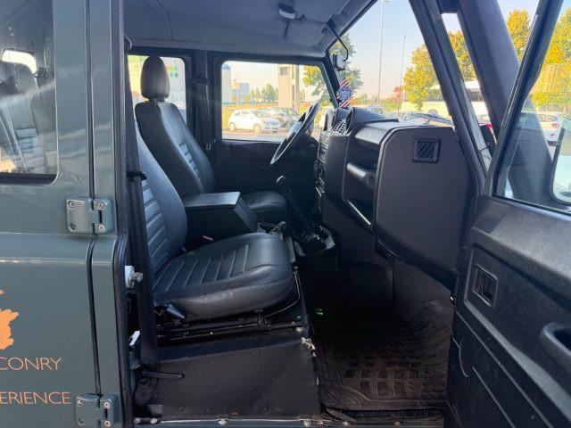 LAND ROVER Defender 130 2.2 TD N1