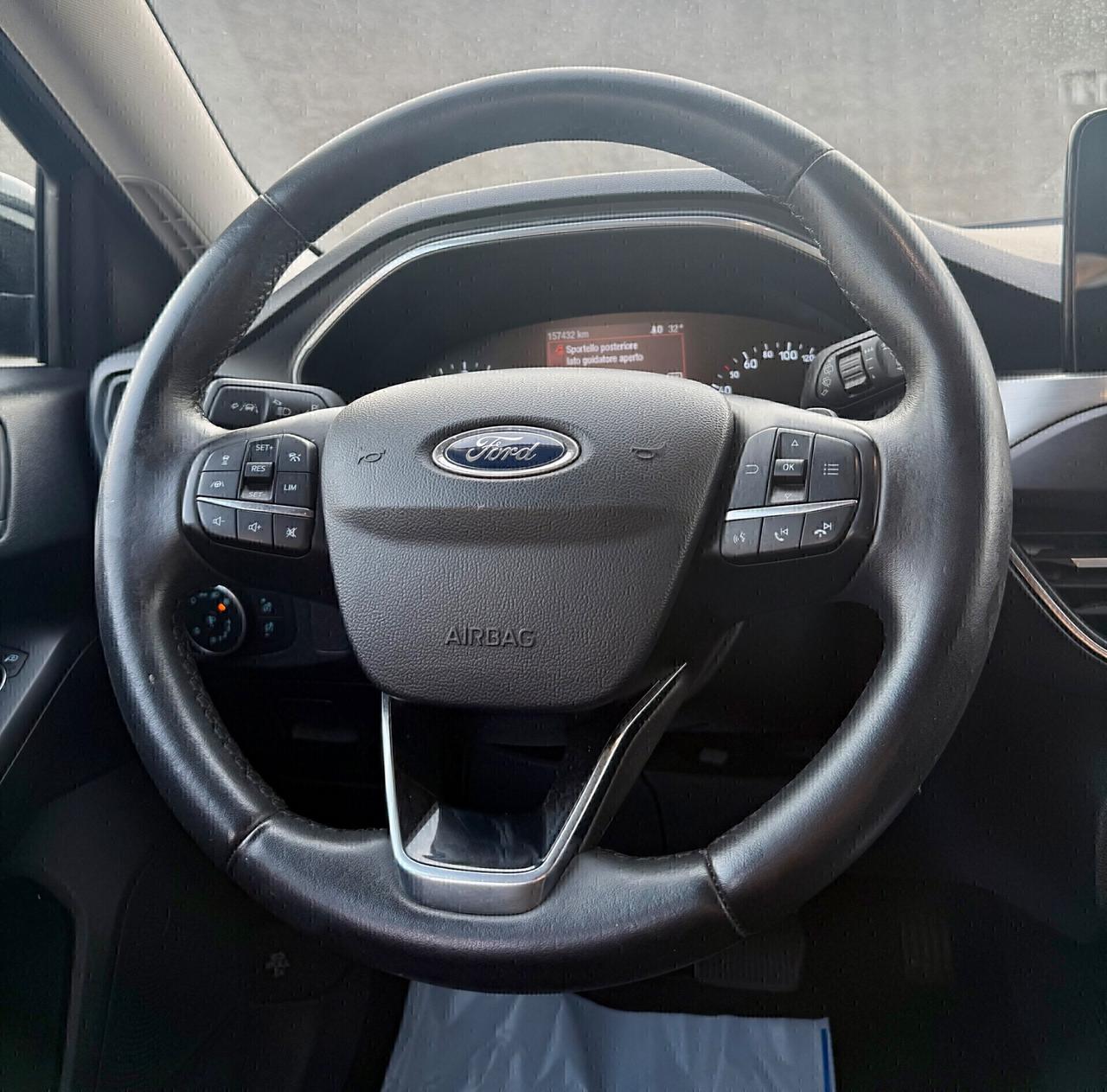 Ford Focus 1.5 TDCi 120 CV Titanium,LED diurni,Navi,Paddle,retrocamera,ecc.