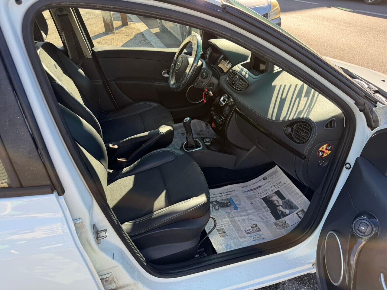 Renault Clio 1.2 16V 5 porte Live! - Anno 2011 - NEOPATENTATO