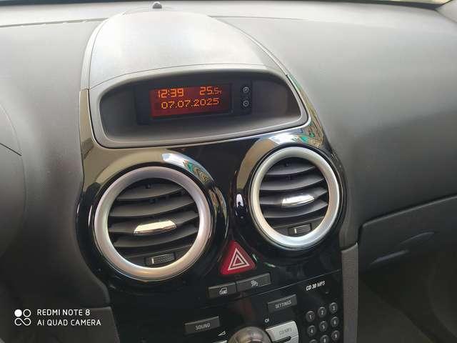 Opel Corsa Corsa IV 2010 5p 1.4 Cosmo