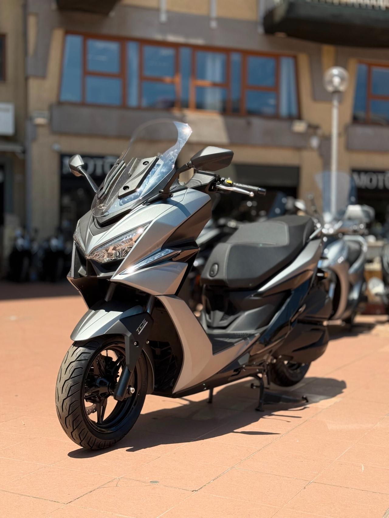 Kymco X-Town 250 ST