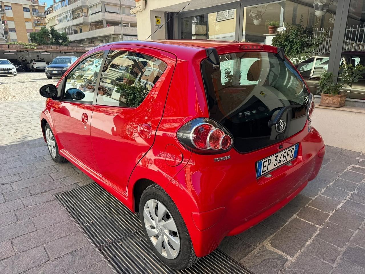 TOYOTA Aygo 1.0 12V VVT-i 5 porte Sol MMT GPL