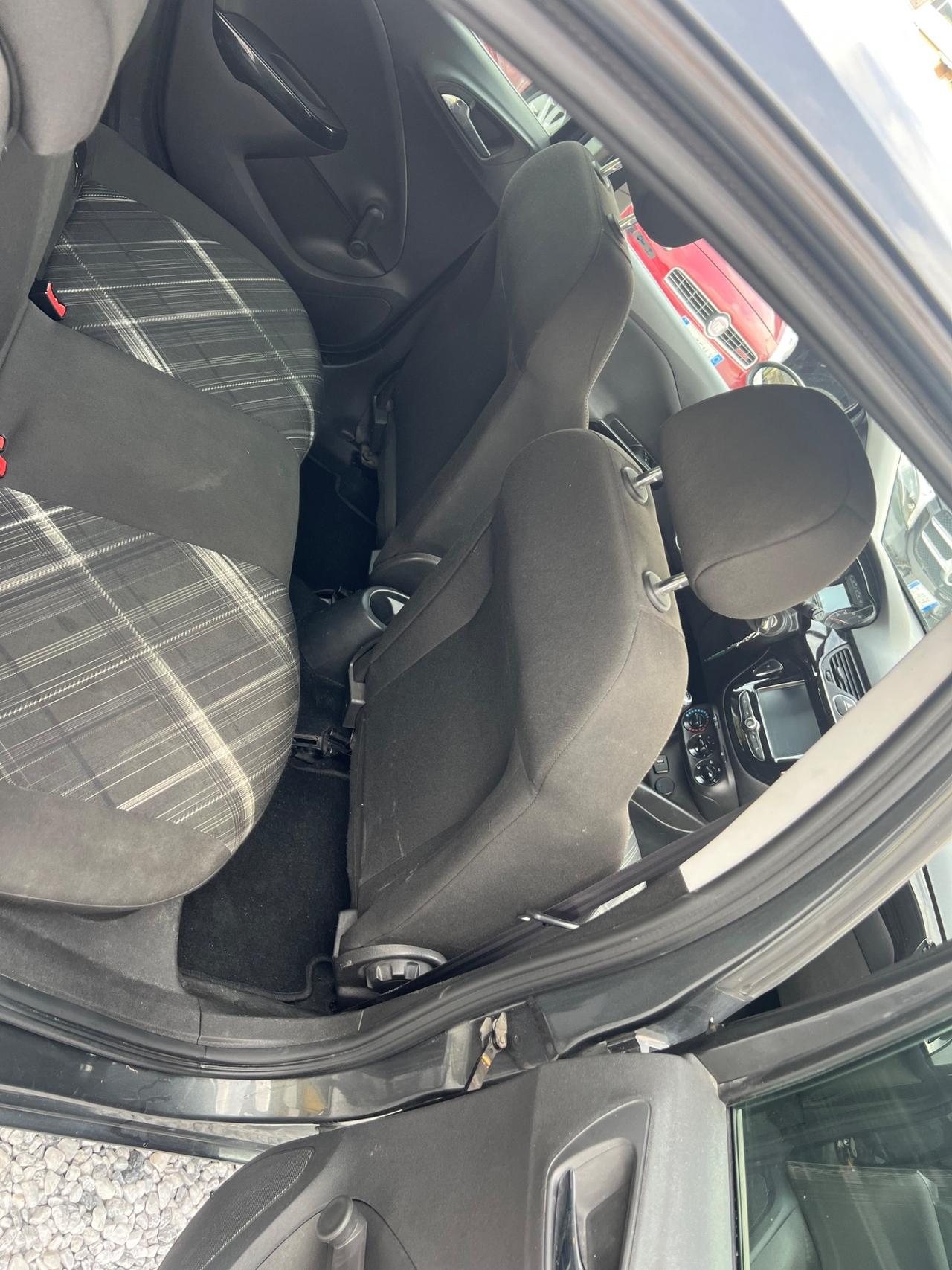 Opel Corsa 1.4 90CV GPL Tech 5 porte Innovation