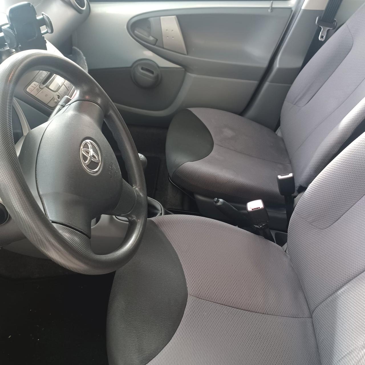 100248KM AYGO 1.0 NEOPATENTATI ECONOMICA