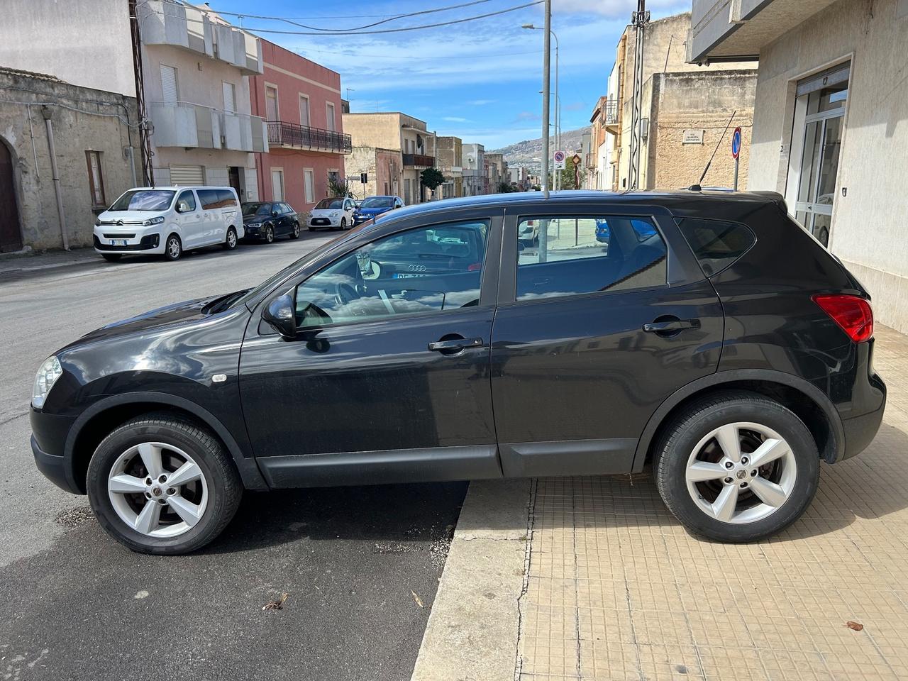 Nissan Qashqai 2.0 dCi DPF Tekna