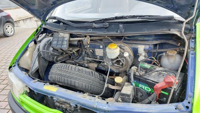 NISSAN Vanette Cargo 2.3 diesel cat Furgone Marciante