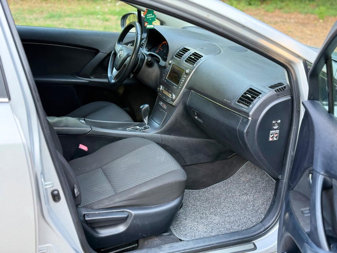 Toyota Avensis 2.2 D-Cat aut. Wagon Executive