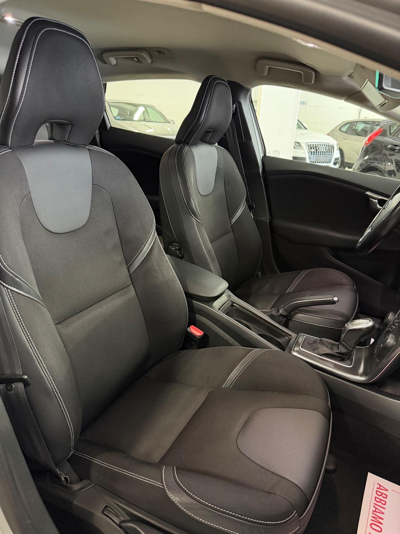 Volvo V40 D3 Geartronic Momentum