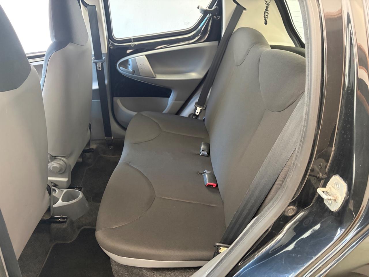 Toyota Aygo 1.0 5 porte Now 12 MESI DI GARANZIA