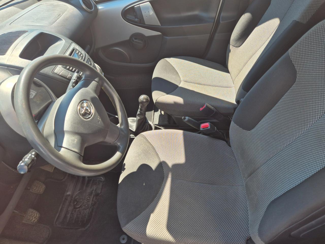 Toyota Aygo 1.0 12V VVT-i 5 porte Active Connect