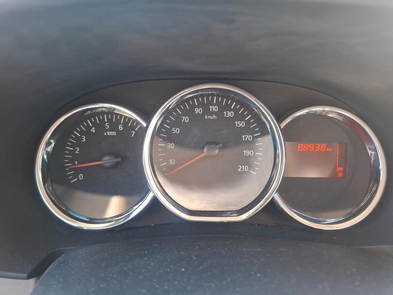 Dacia Lodgy 1.6 8V 85CV 5 posti Lauréate (60Kw)