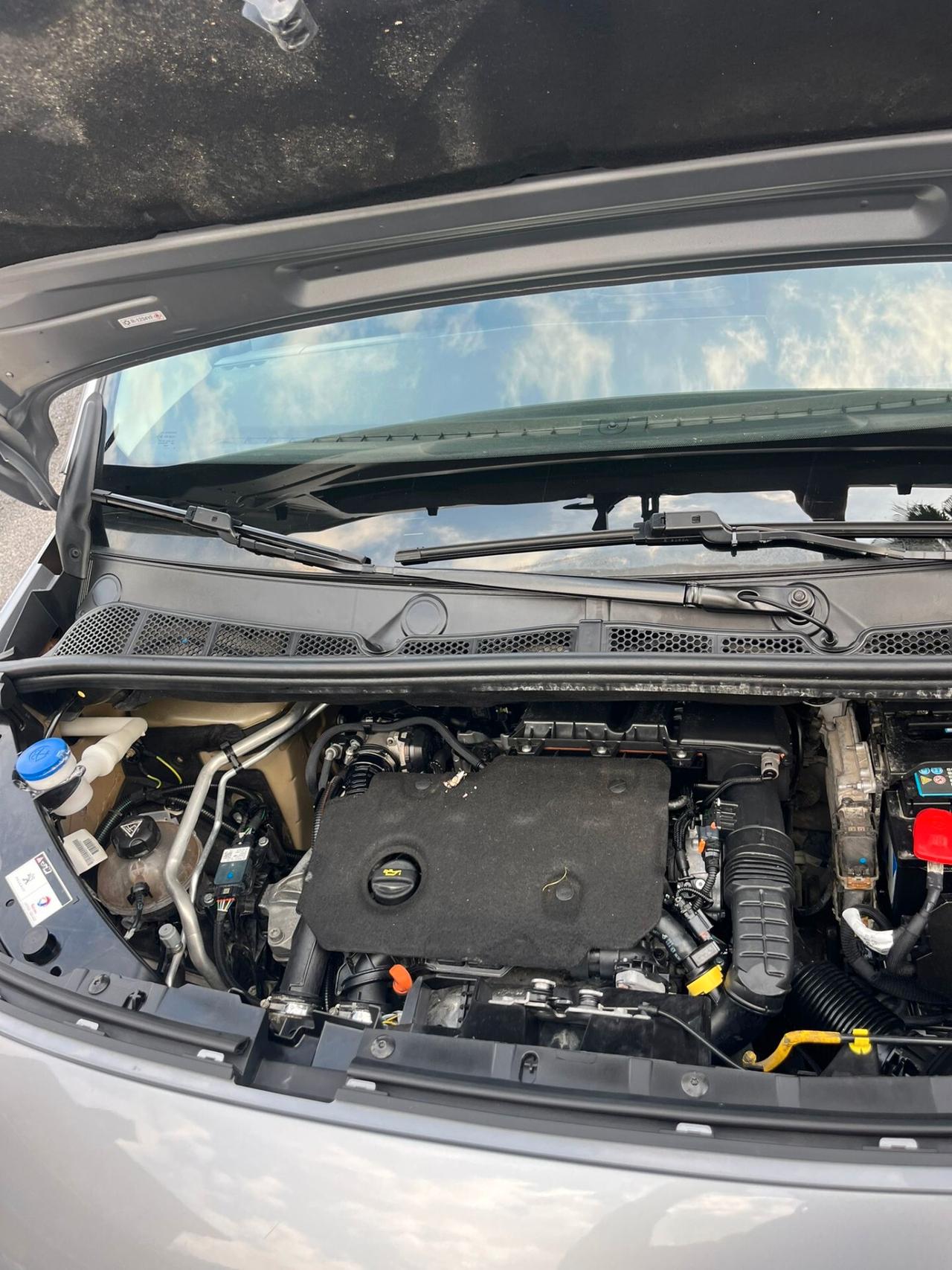 Peugeot Rifter BlueHDi 130 S&S EAT8 GT Line Standard
