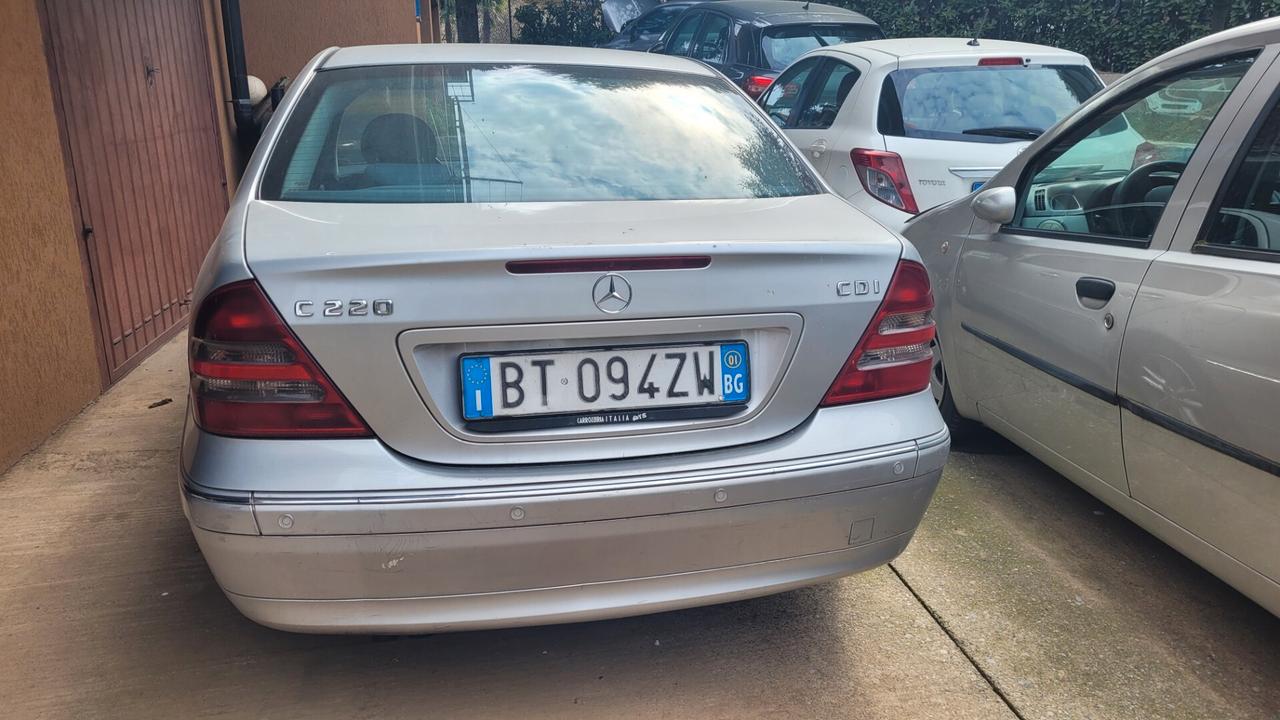 Mercedes C 220 CAMBIO AUTOMATICO..NON TRATTABILE..