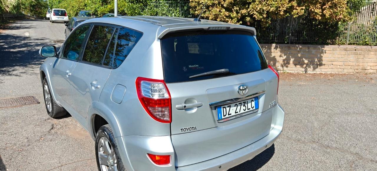 Toyota RAV 4 RAV4 Crossover 2.2 D-Cat A/T 150 CV Luxury
