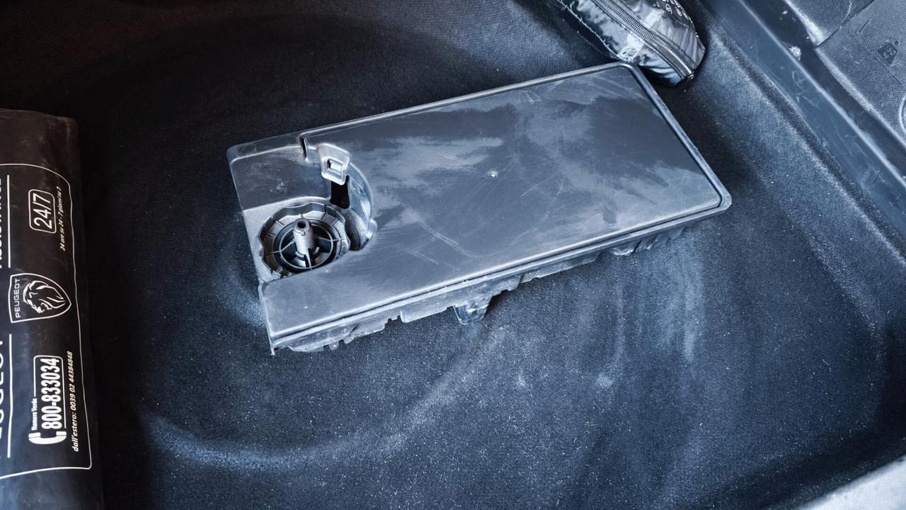 Peugeot 3008 BlueHDi 130 S&S EAT8 Active Pack