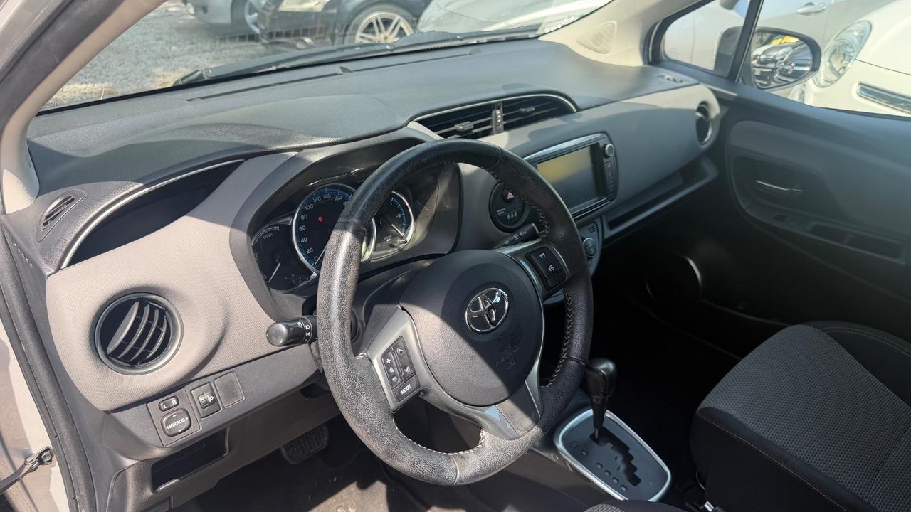Toyota Yaris 1.5 Hybrid 5 porte Cool