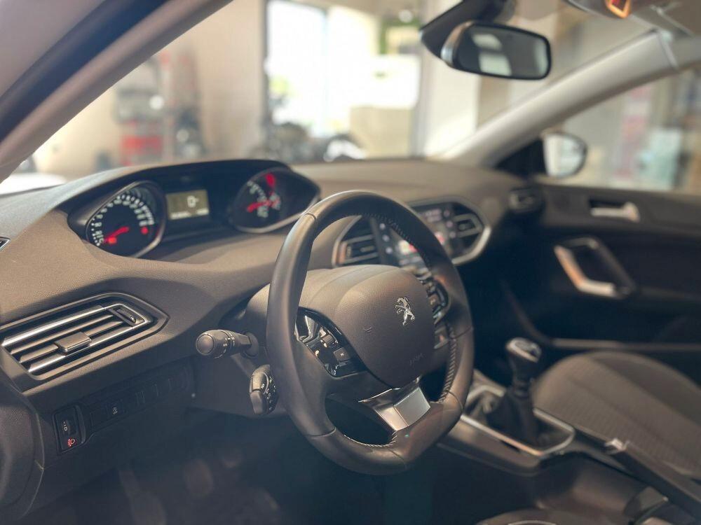 Peugeot 308 BlueHDi 100 S&S SW Active