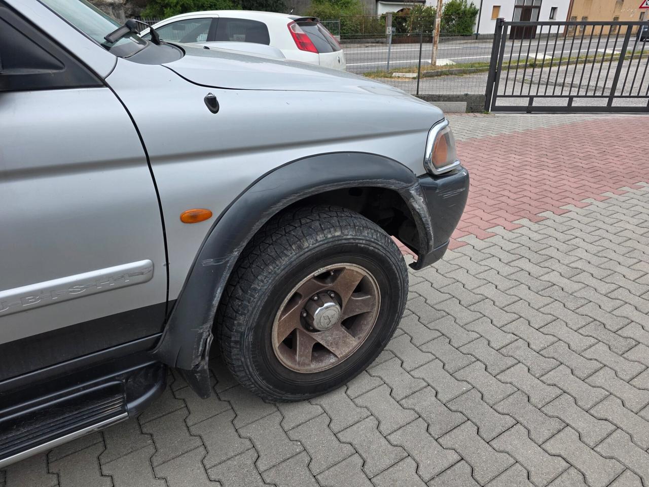 Mitsubishi Pajero Sport 2.5 TDI GLS Target 4x4