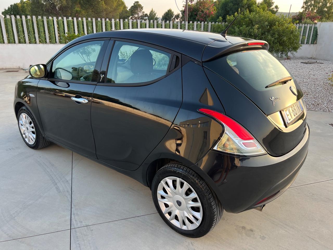 Lancia Ypsilon 1.2 69CV “65 Mila Km” 2014