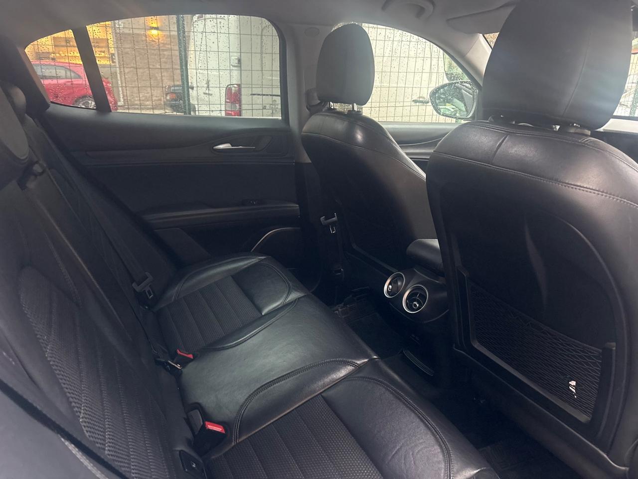 Alfa Romeo Stelvio 2.2 Turbodiesel 180 CV AT8 Business