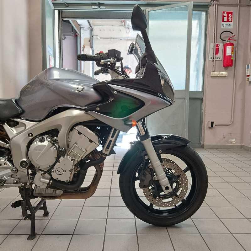 Yamaha FZ6 Fazer S2 - 2006