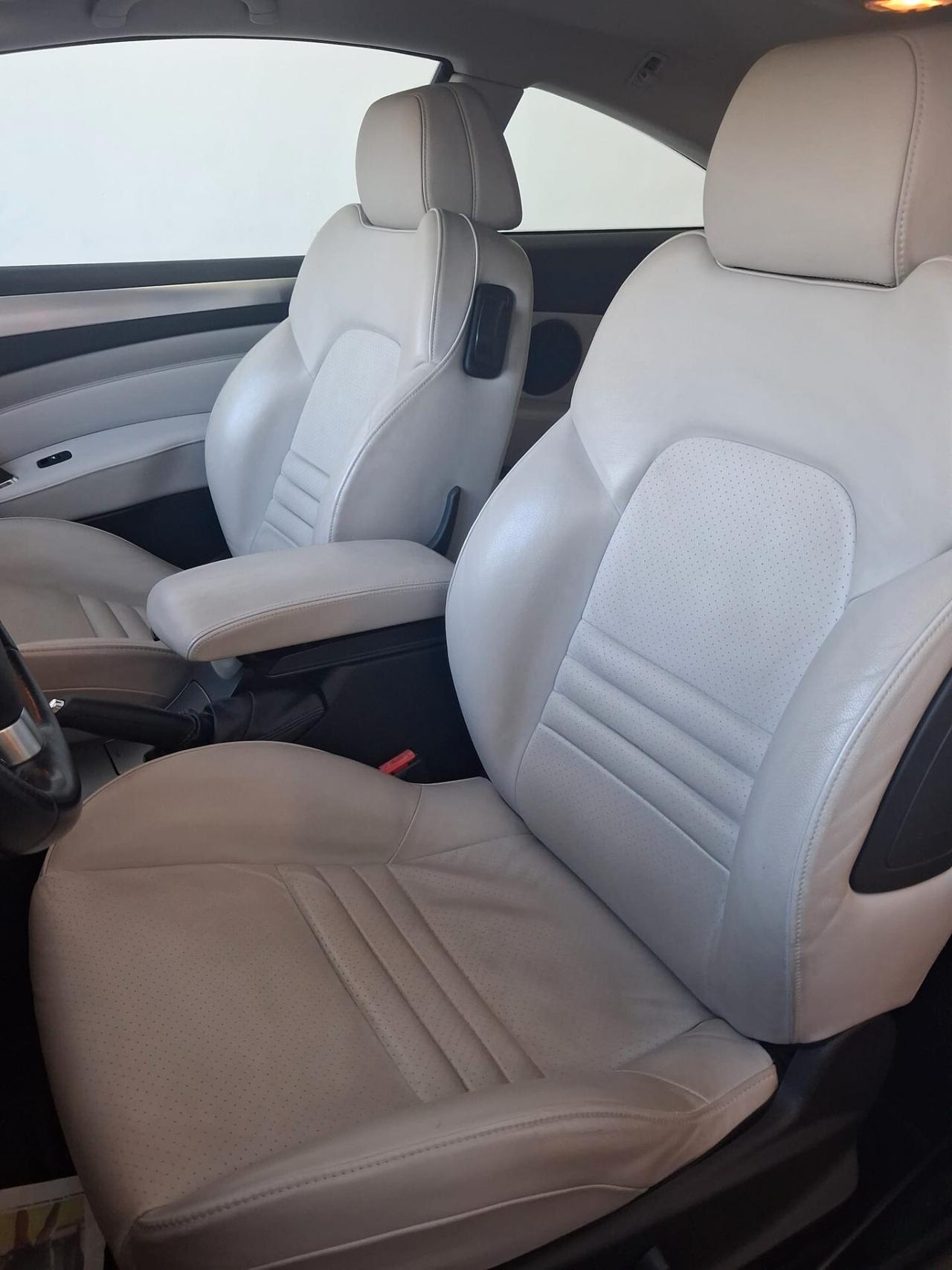 Peugeot 407 Coupé 2.2 Tecno