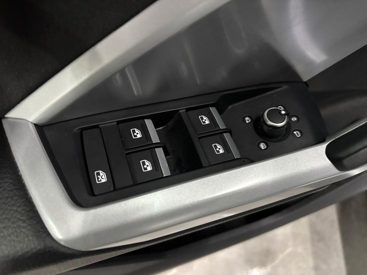 Audi Q3 SPB 35 TDI S tronic line edition 2.0 150CV