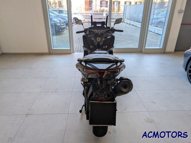 YAMAHA T-Max 560 TECH MAX