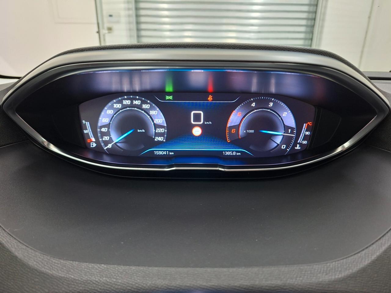 Peugeot 3008 Business 1.5 BlueHDi 130cv