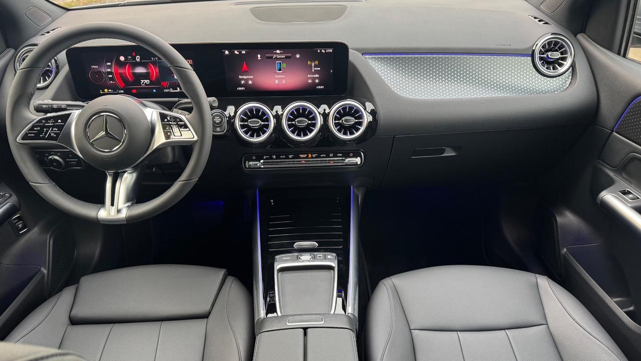 MERCEDES B SPORTSTOURER CLASSE B NEW 180 D STREET EDITION