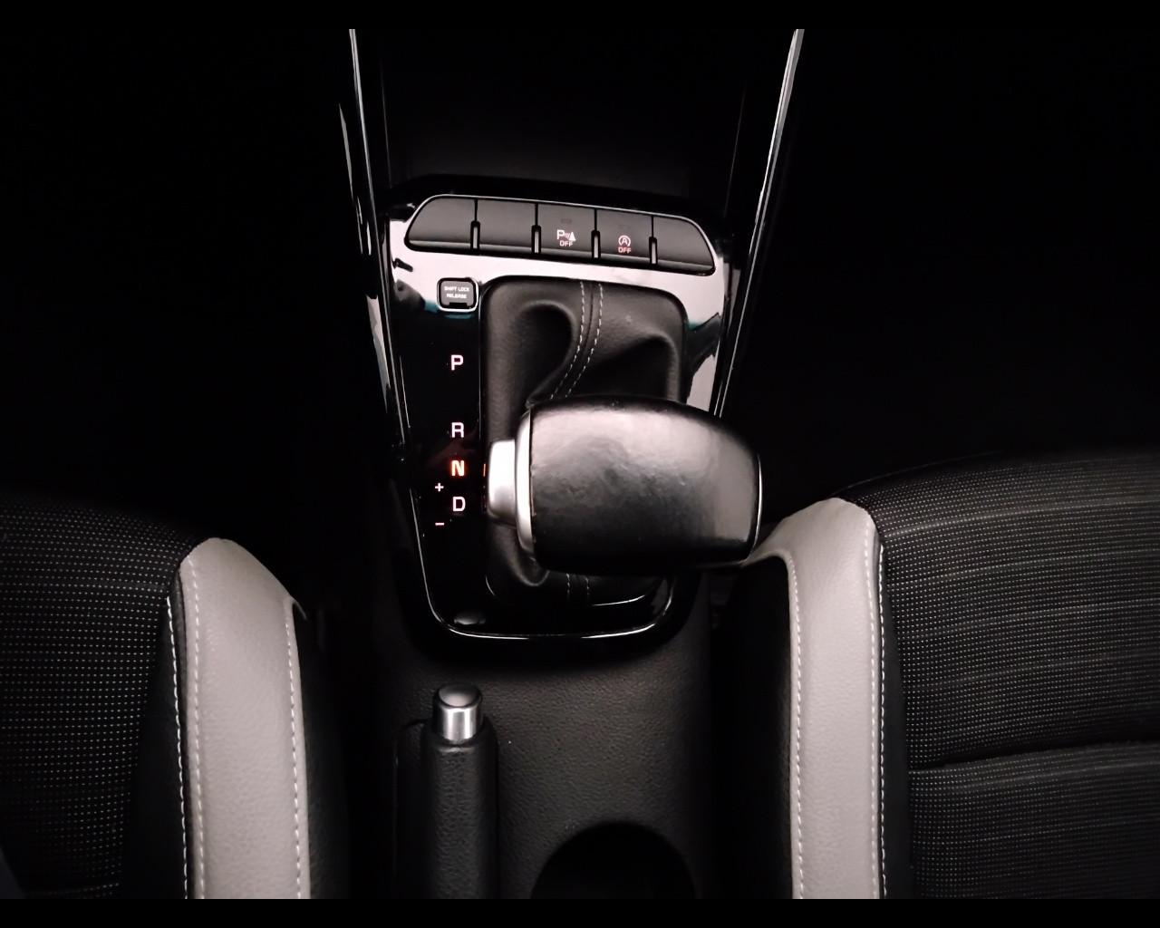 KIA Stonic - Stonic 1.0 t-gdi Energy 120cv dct7 my18