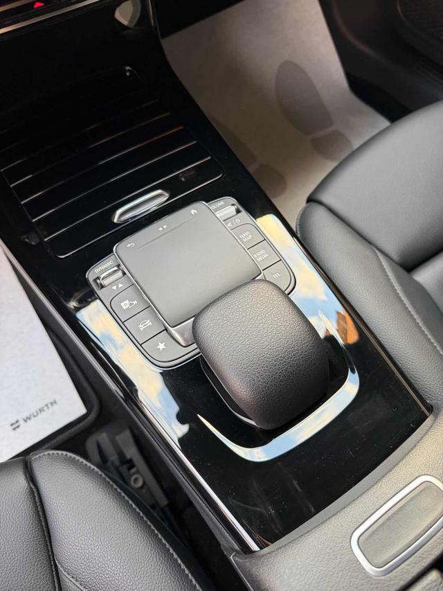 MERCEDES-BENZ A 200 d Auto Sport Night Edition KmCertif.