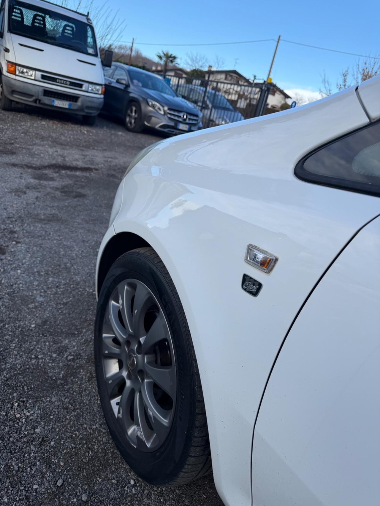 Opel Corsa 1.2 3 porte Sport