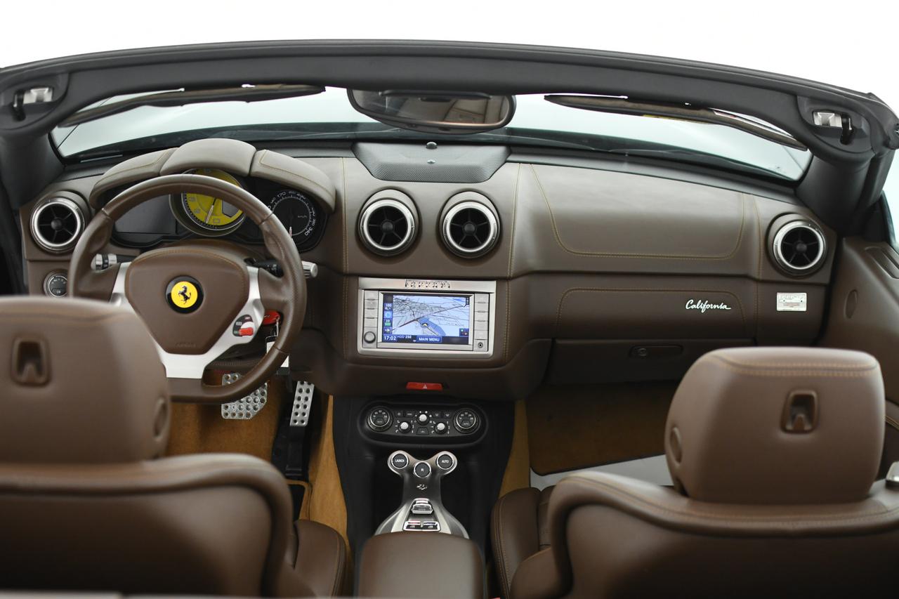 FERRARI California 4.3 dct PELLE+SOSP.DUAL MODE+FRENI CARBOCERAMICA GIALLI