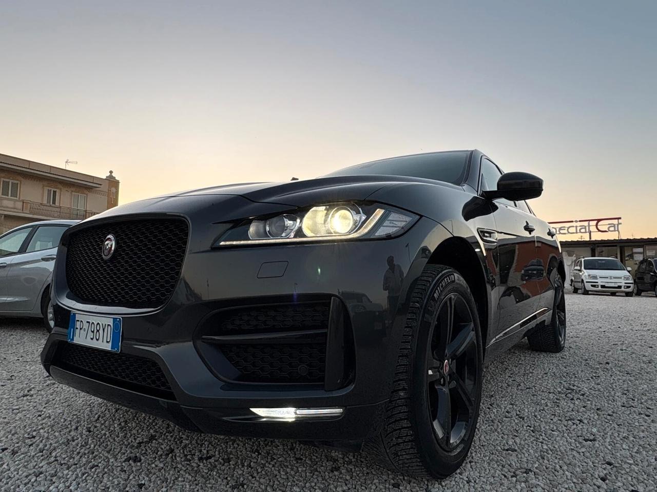 Jaguar F-Pace 2.0 D 180 CV aut. R-Sport