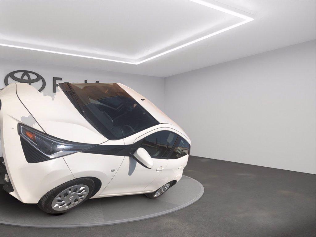 TOYOTA Aygo 5p 1.0 x-play 72cv del 2019
