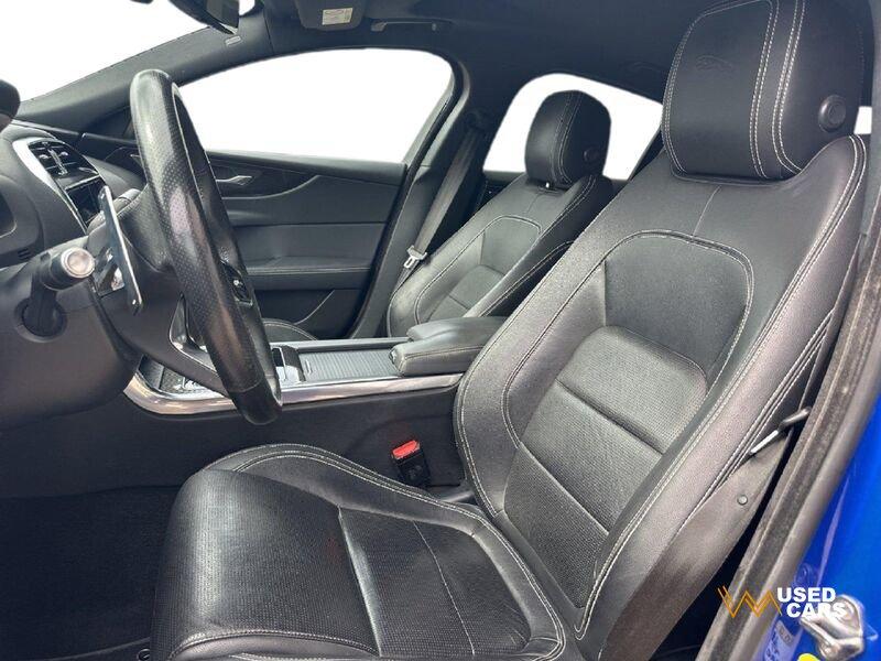 Jaguar XE 2.0 250 CV aut. R-Dynamic S