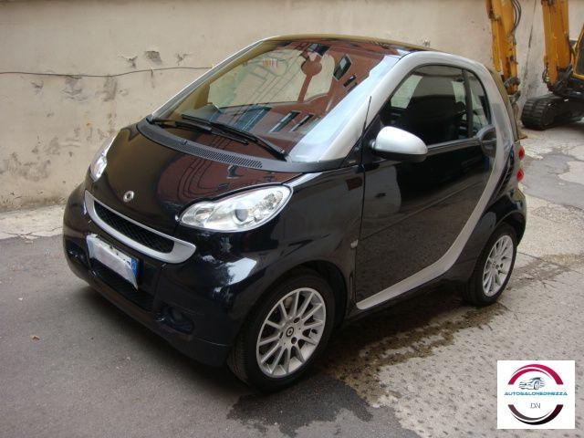 SMART - Fortwo - 1000 52 kW MHD coupé passion