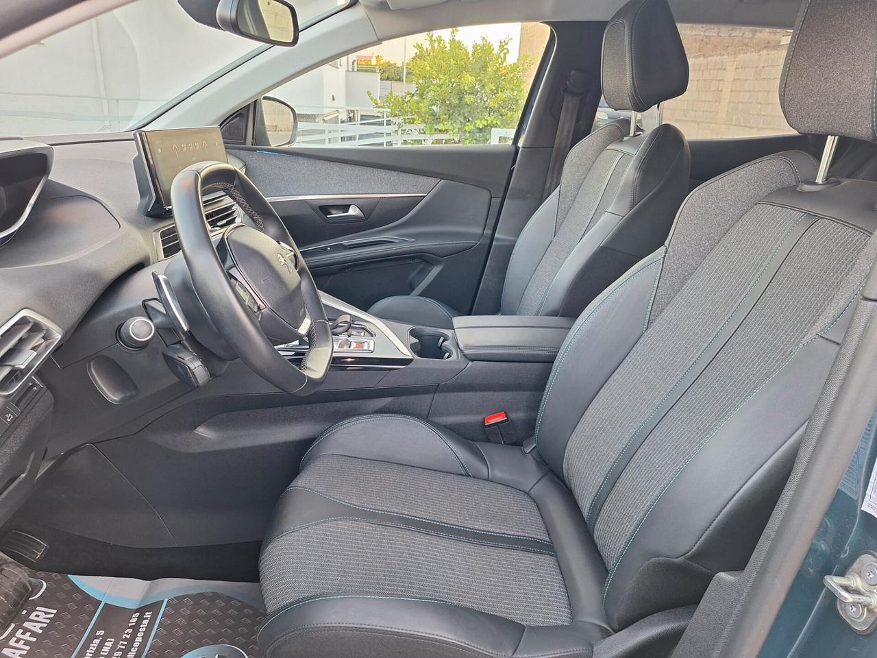 Peugeot 3008 BlueHDi 130 EAT8 Allure Pack Nav+Retrocam GARANZIA 2 ANNI