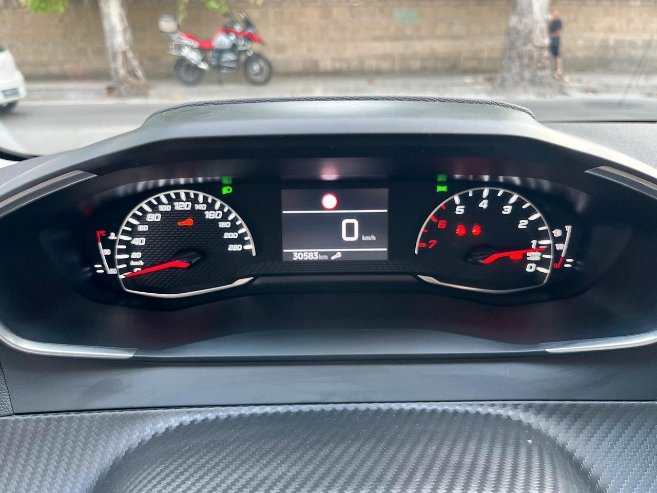 Peugeot 208 BlueHDi 100