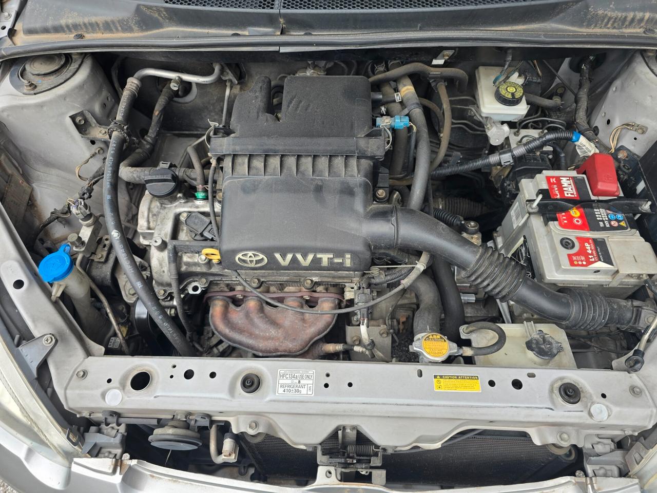 Toyota Yaris 1.0i 16V cat 5 porte Expo