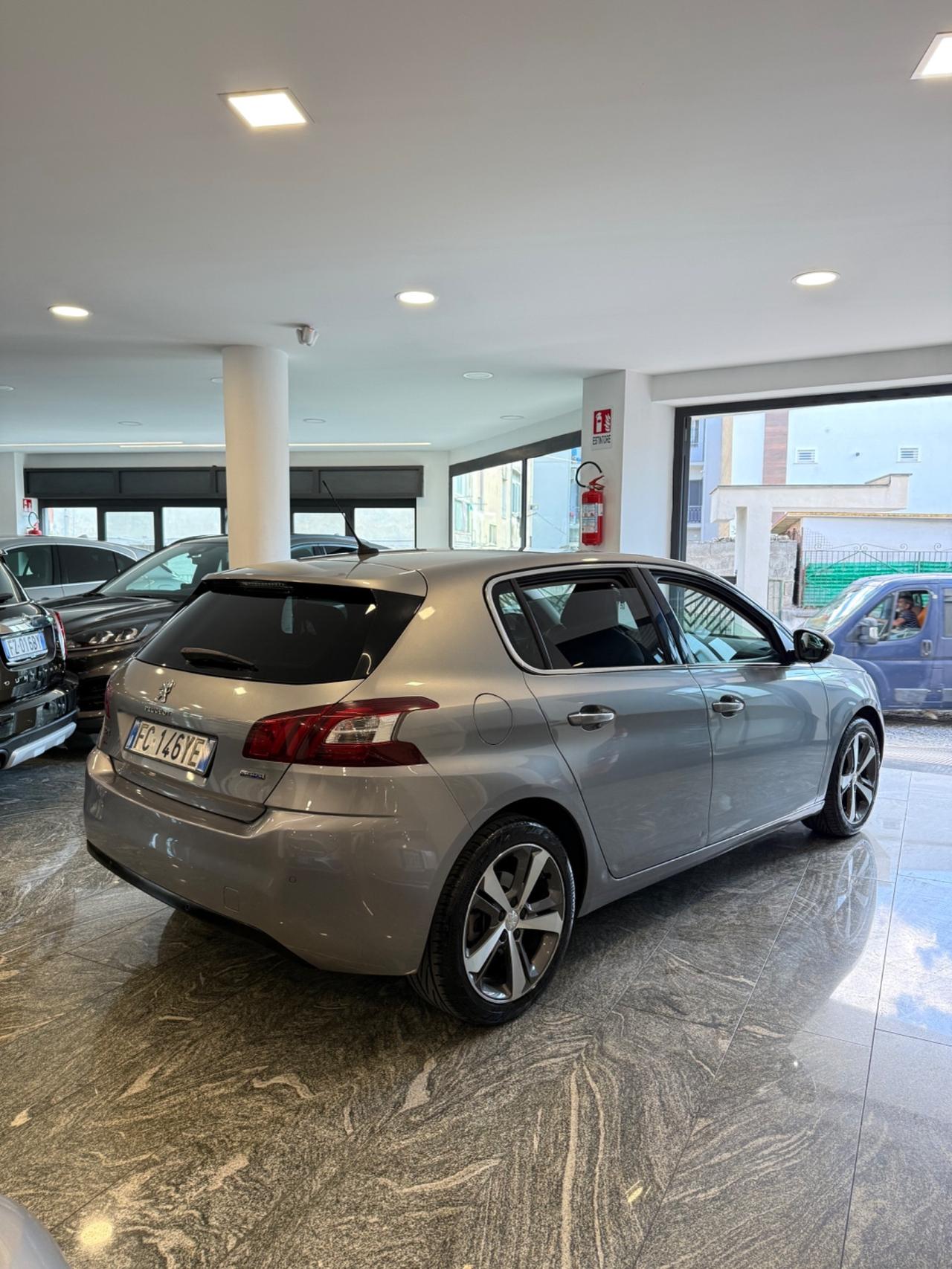 Peugeot 308 BlueHDi 120 S&S Allure