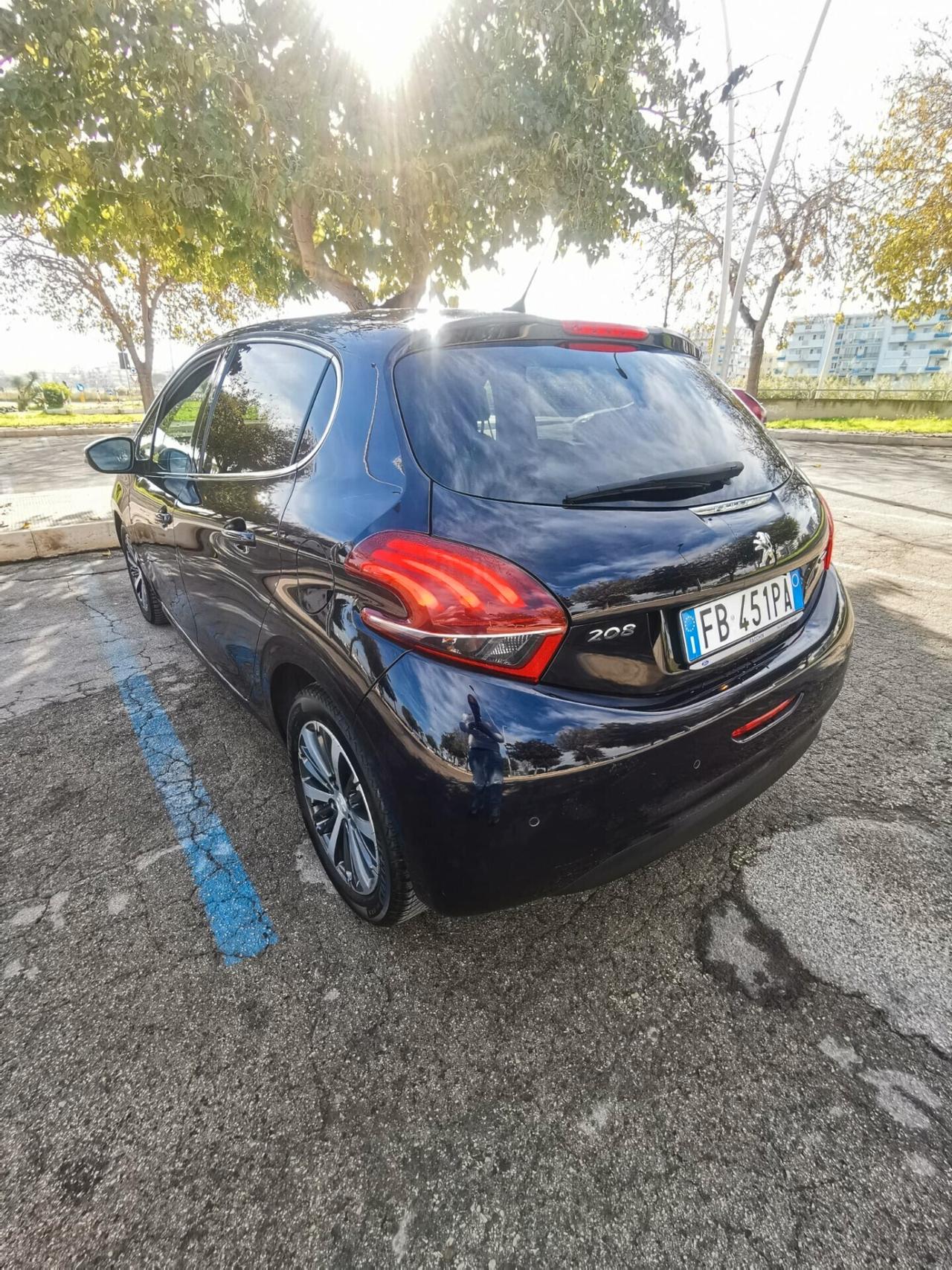 Peugeot 208 BlueHDi 100 5 porte Allure 11/2015