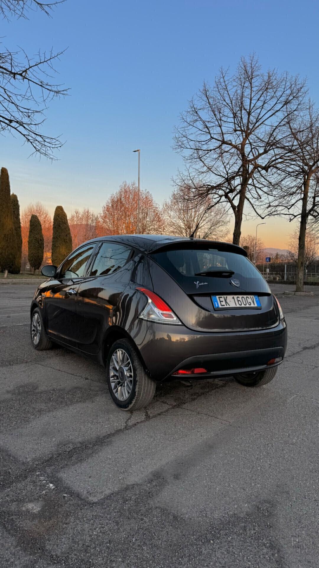 Lancia Ypsilon 0.9 TwinAir Neopatentati