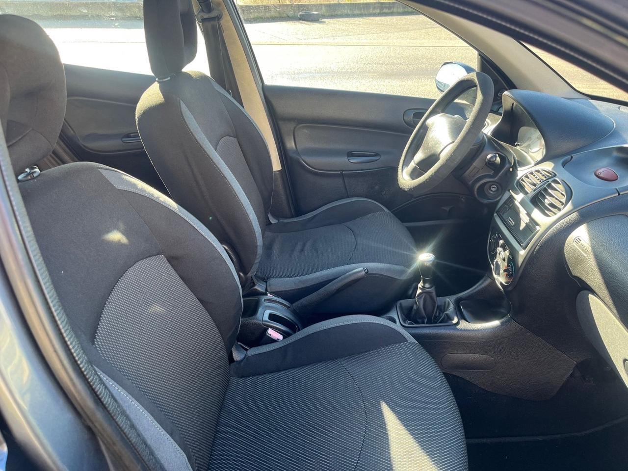 Peugeot 206 1.4 HDi 5p. Enfant Terrible