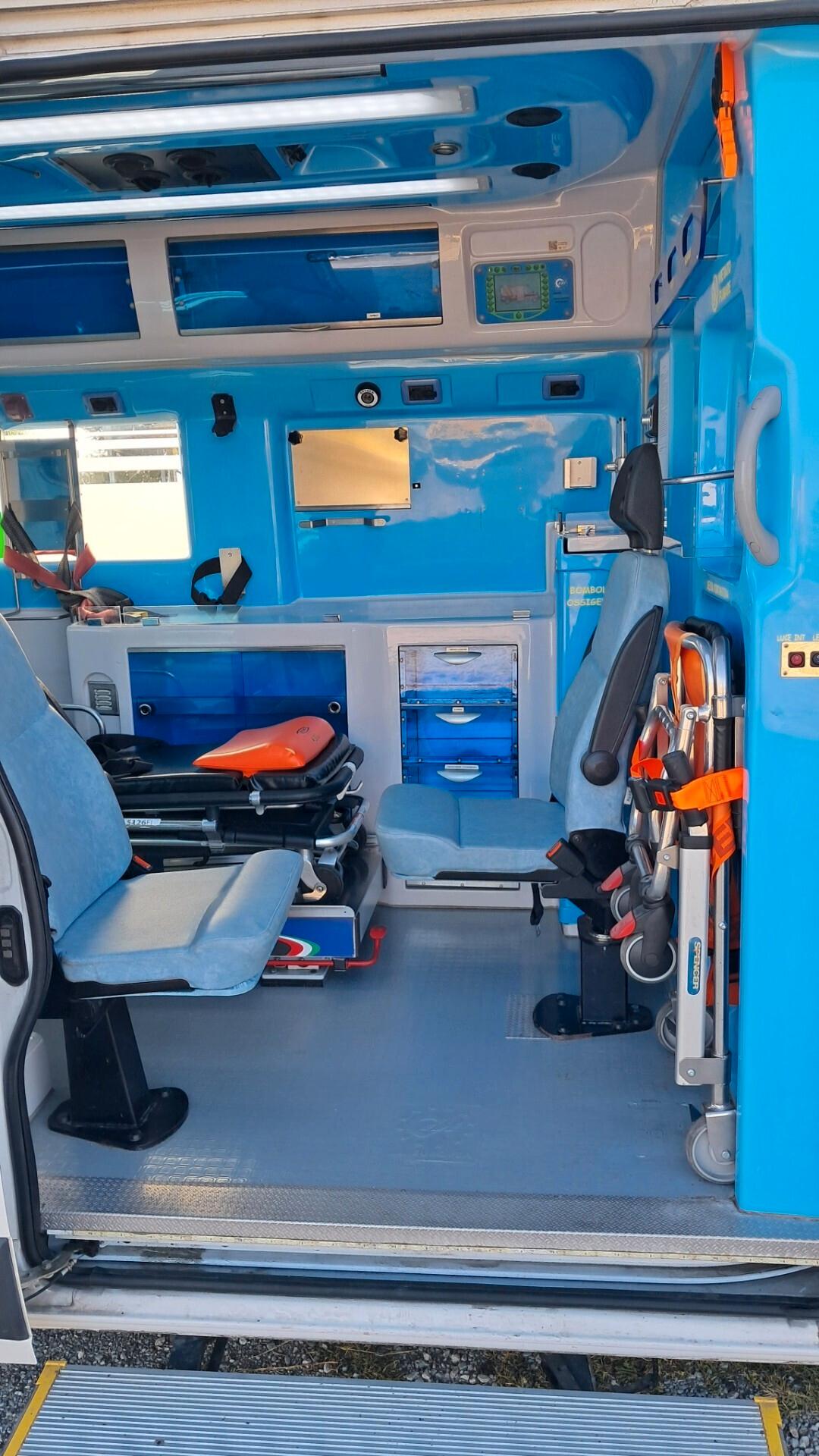 Fiat Ducato 35 2.3 MJT 130CV PM-TM Ambulanza